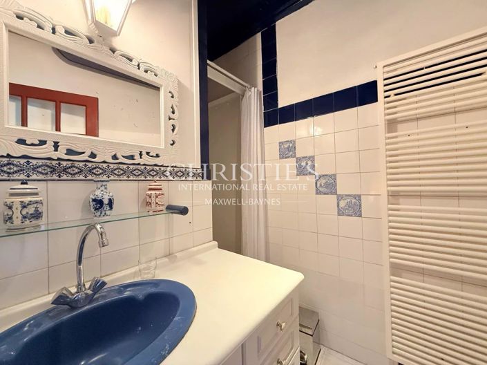 Image No.26-8 Bed House for sale