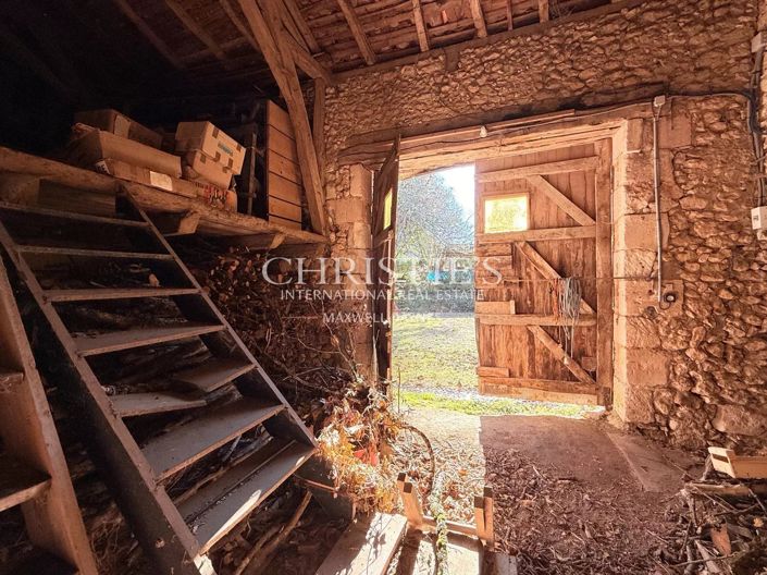 Image No.31-8 Bed House for sale