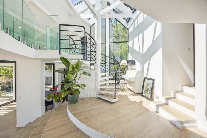 Image No.4-4 Bed House for sale