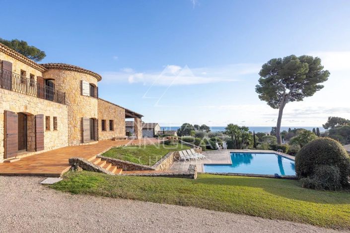 Image No.9-5 Bed House for sale