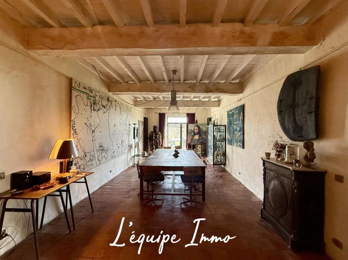 Image No.6-5 Bed House for sale