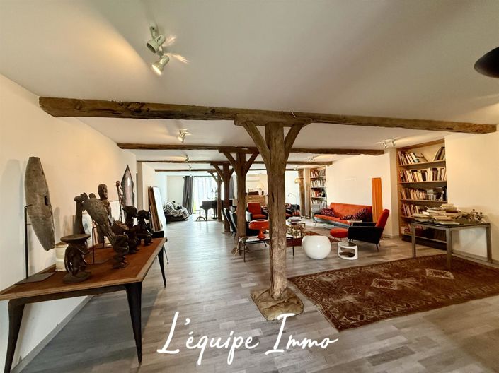 Image No.8-5 Bed House for sale