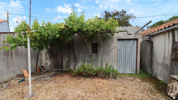 Image No.17-4 Bed House for sale