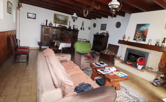 Image No.2-4 Bed House for sale