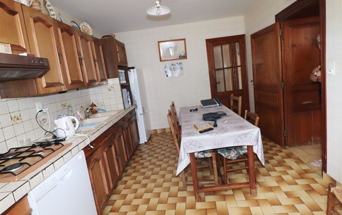 Image No.3-4 Bed House for sale