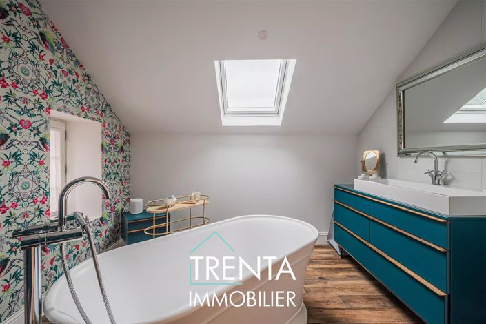 Image No.11-7 Bed House for sale