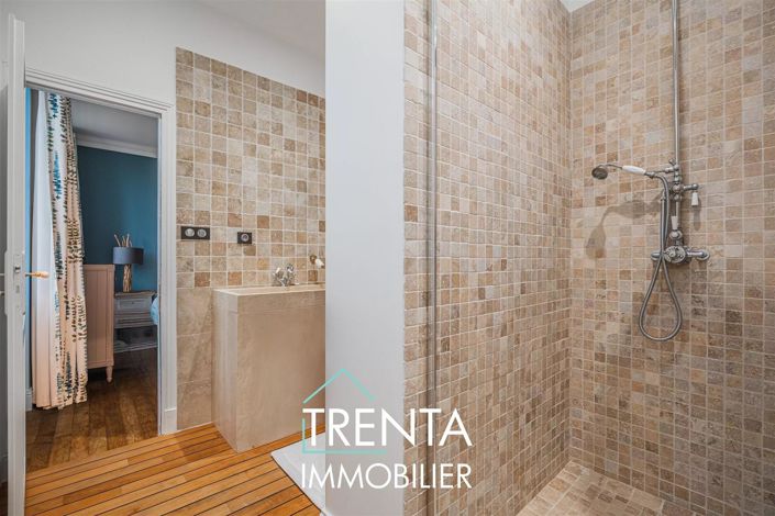 Image No.18-7 Bed House for sale