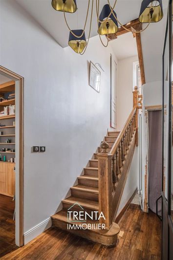 Image No.20-7 Bed House for sale