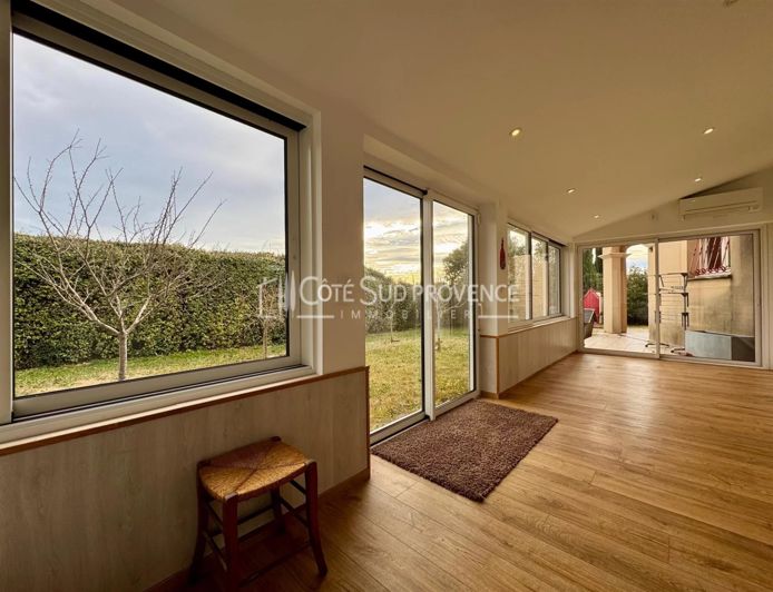 Image No.12-5 Bed House for sale