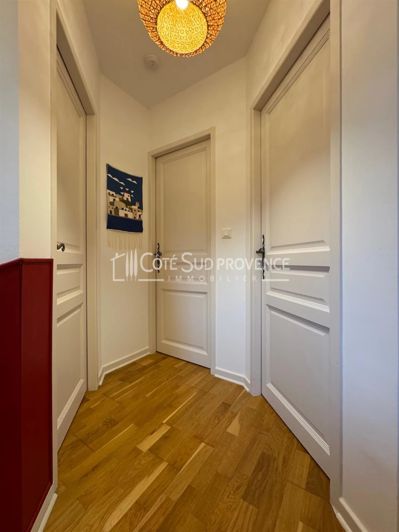 Image No.19-5 Bed House for sale