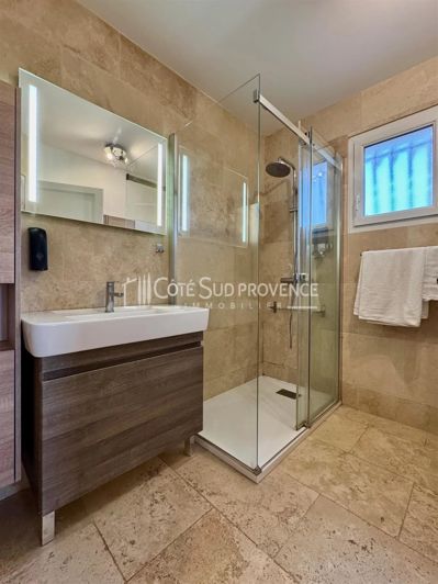 Image No.21-5 Bed House for sale