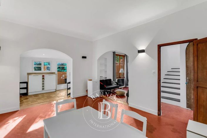 Image No.4-4 Bed House for sale