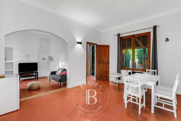 Image No.5-4 Bed House for sale