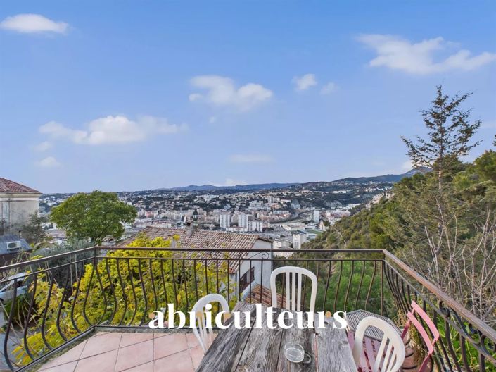 Image No.17-6 Bed House for sale