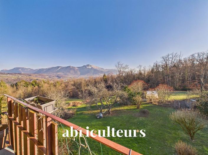 Image No.9-8 Bed House for sale