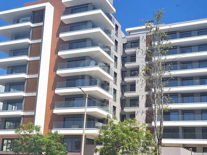 Image No.20-3 Bed Apartment for sale