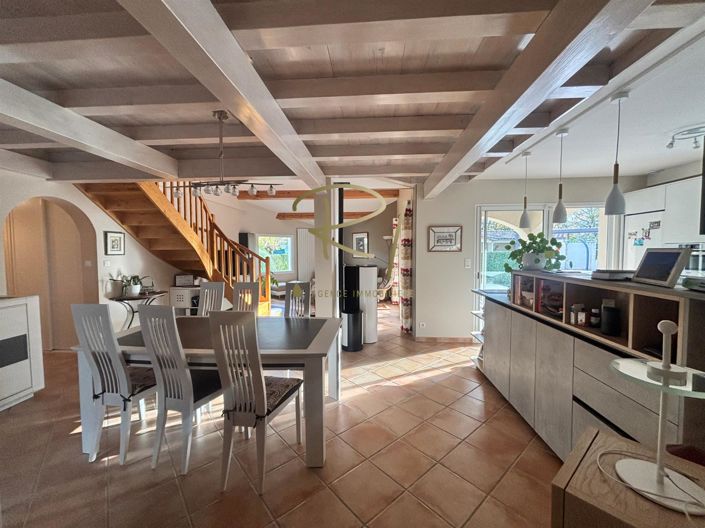 Image No.3-3 Bed House for sale