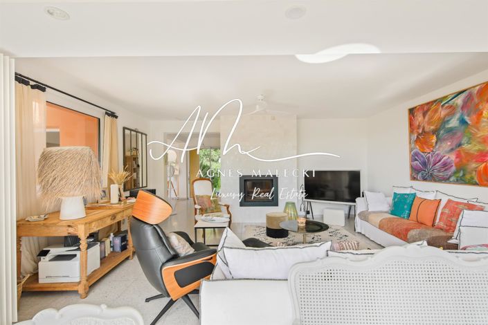 Image No.16-6 Bed House for sale