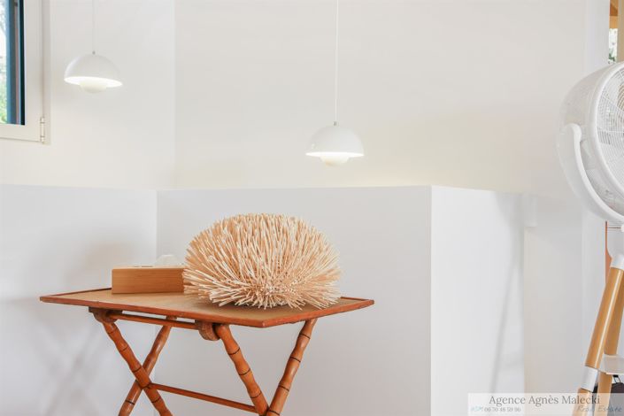 Image No.11-6 Bed House for sale