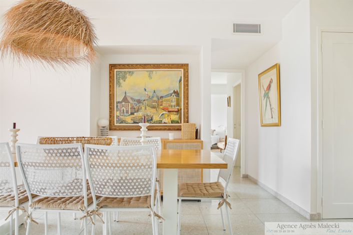 Image No.9-6 Bed House for sale