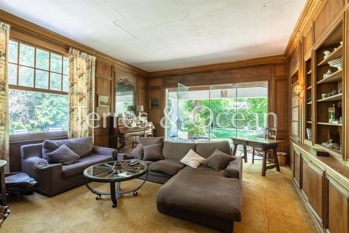 Image No.2-5 Bed House for sale