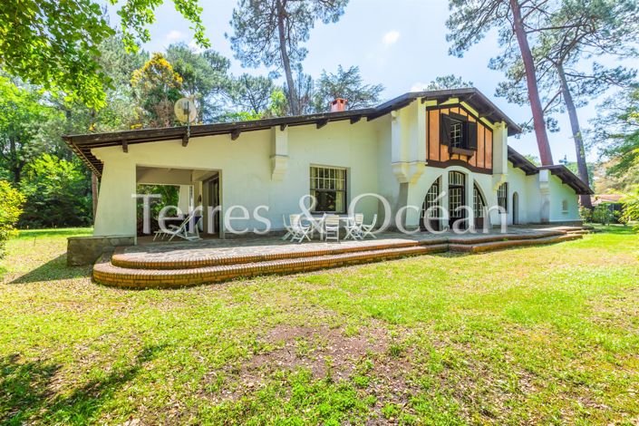 Image No.3-5 Bed House for sale