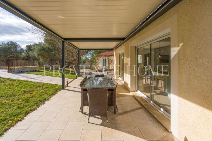 Image No.11-4 Bed Property for sale