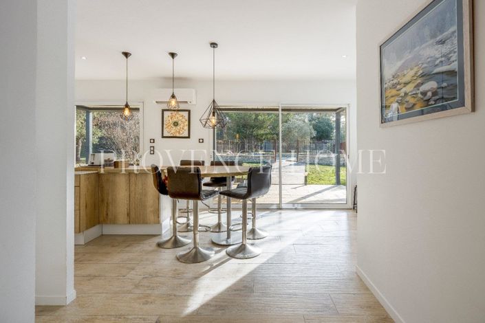 Image No.14-4 Bed Property for sale