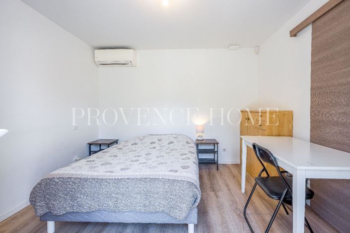 Image No.17-4 Bed Property for sale