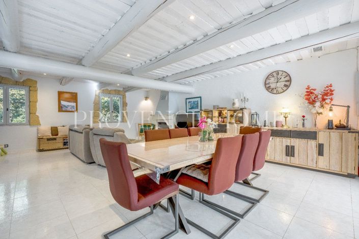 Image No.4-4 Bed Property for sale