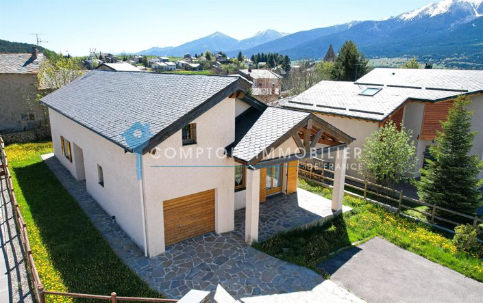 Image No.3-6 Bed House for sale