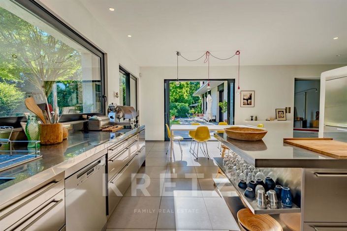 Image No.3-5 Bed Property for sale