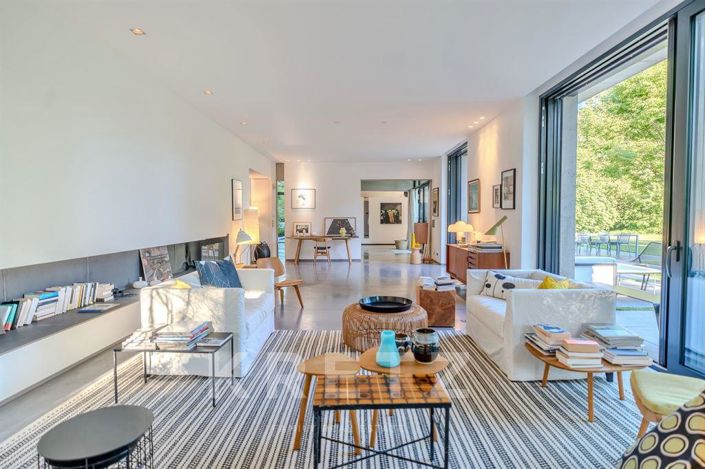 Image No.6-5 Bed Property for sale