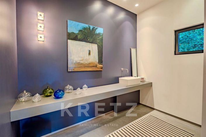 Image No.7-5 Bed Property for sale