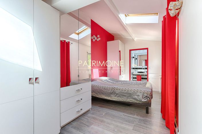 Image No.6-3 Bed House for sale