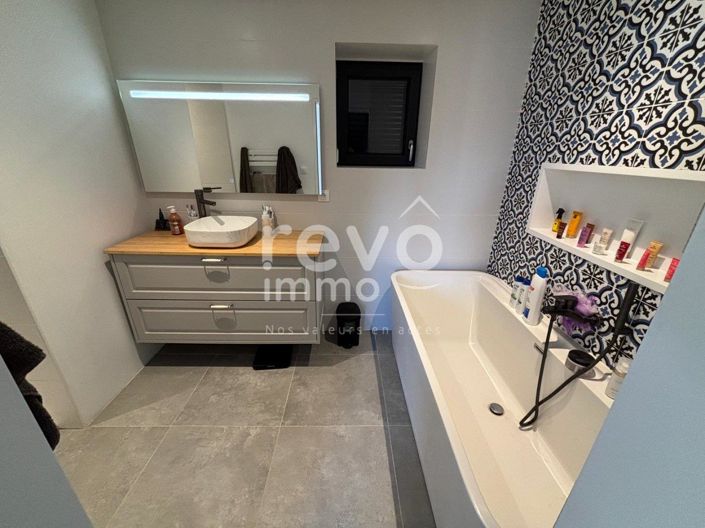 Image No.11-4 Bed House for sale