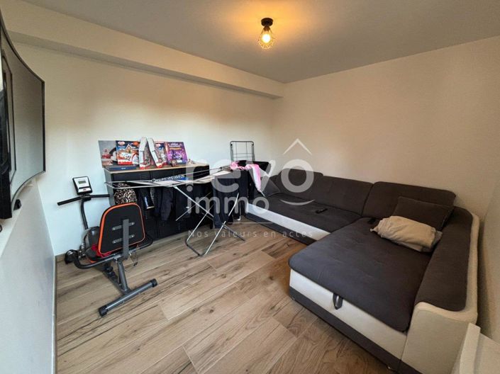 Image No.6-4 Bed House for sale