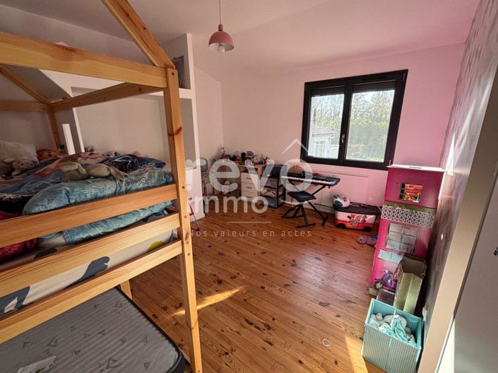 Image No.7-4 Bed House for sale