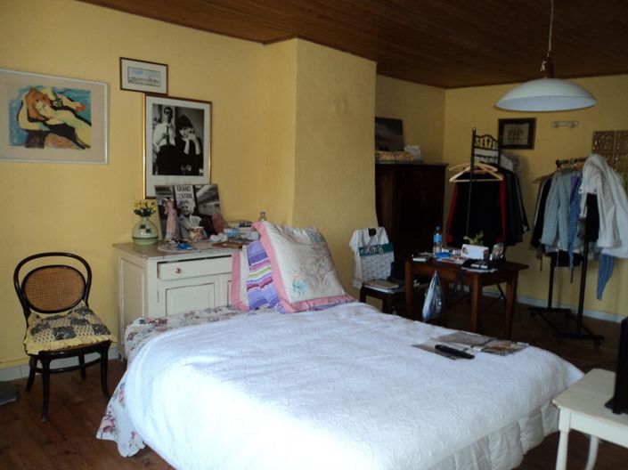 Image No.11-6 Bed House for sale