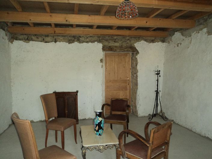 Image No.13-6 Bed House for sale