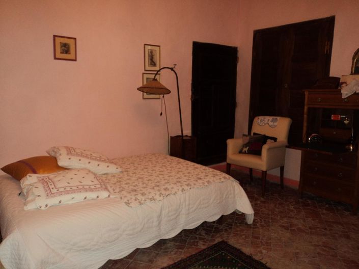 Image No.15-6 Bed House for sale