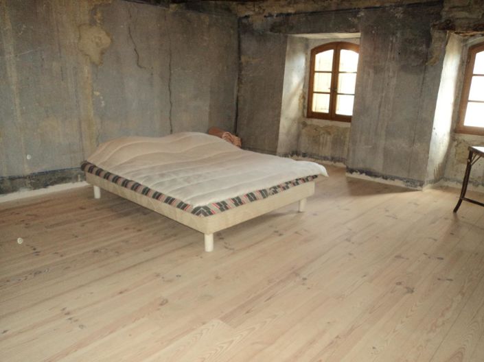 Image No.19-6 Bed House for sale