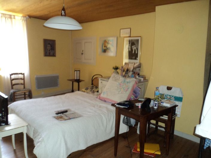 Image No.9-6 Bed House for sale