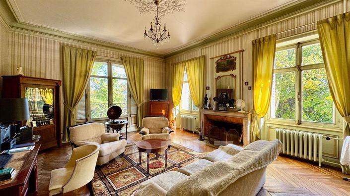 Image No.7-8 Bed Property for sale