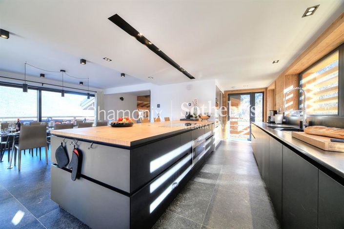 Image No.13-5 Bed Property for sale