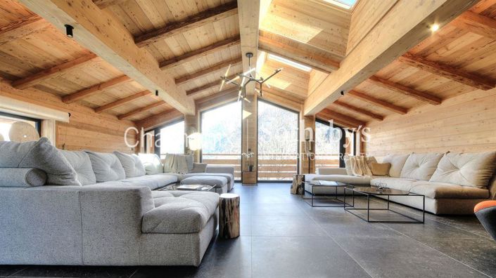 Image No.17-5 Bed Property for sale