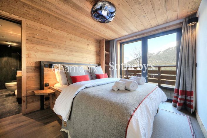 Image No.5-5 Bed Property for sale