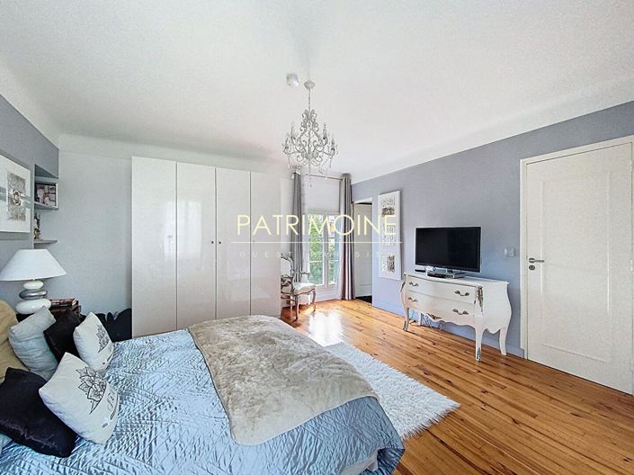 Image No.10-5 Bed House for sale