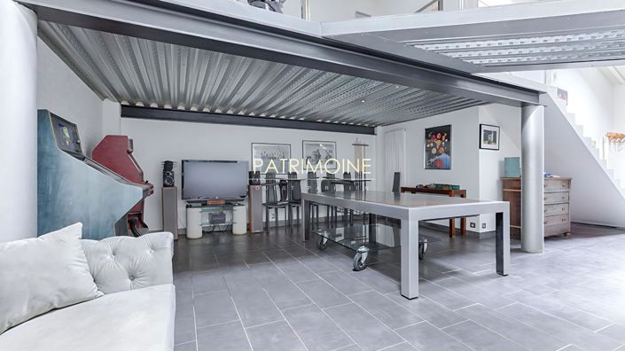 Image No.6-4 Bed Property for sale