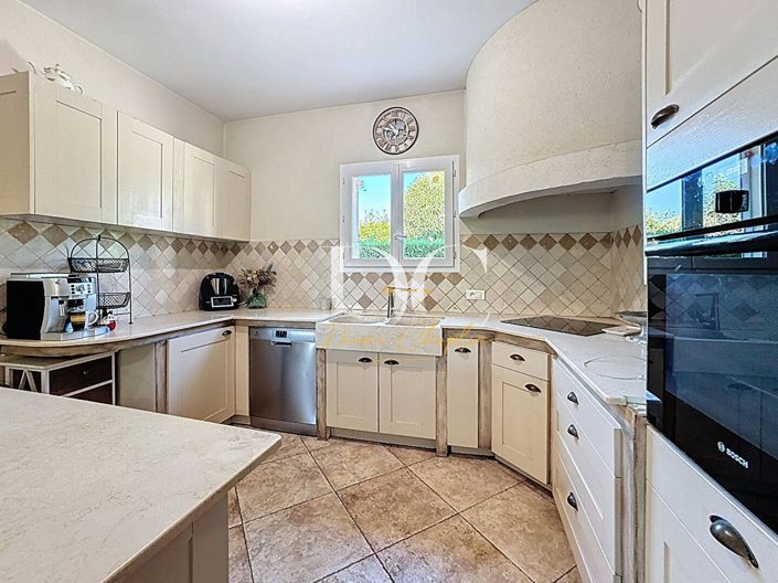 Image No.11-4 Bed House for sale